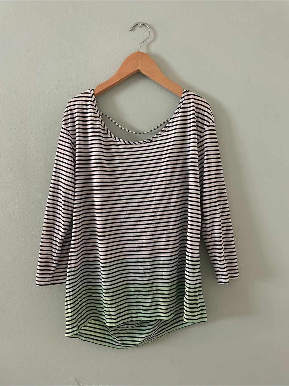 American Eagle three-quarter sleeve boat neck tee